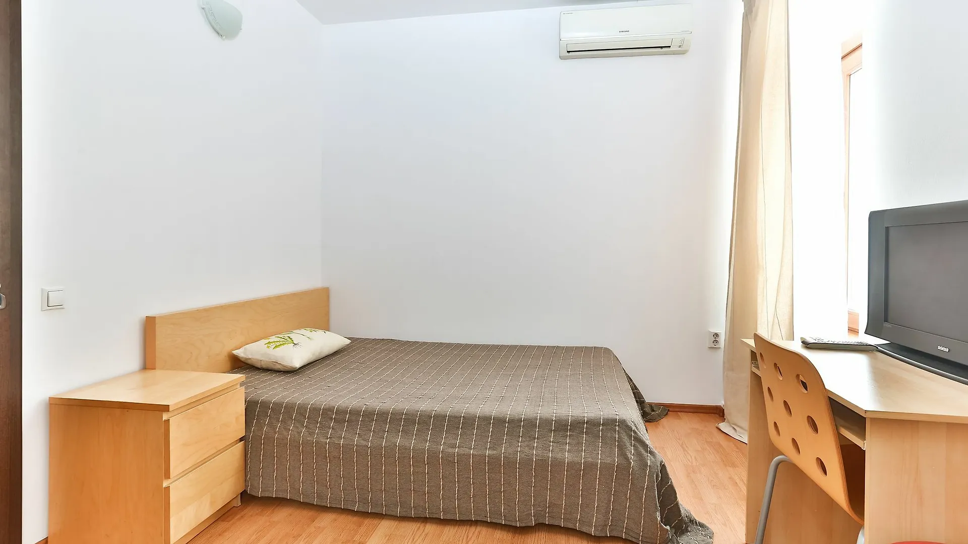 Vatra Accommodation Bucharest 3*,  Румыния