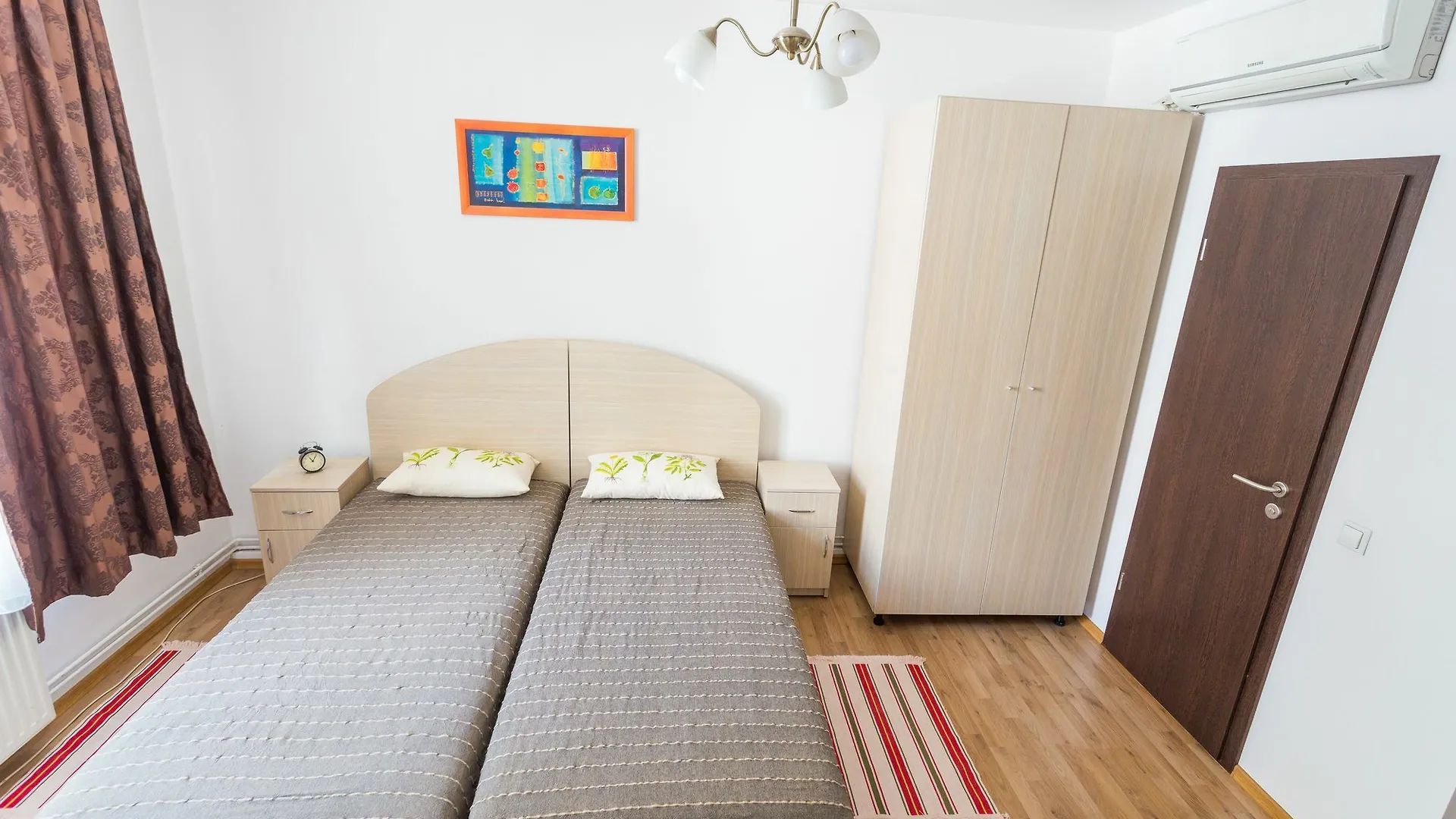 בוקרשט Vatra Accommodation בית הארחה